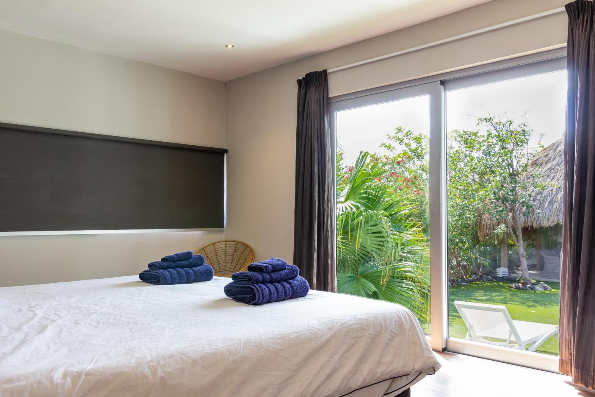 Stylish 4 Bedroom Modern Villa Design, Walking Distance From The Beach Jan Thiel Extérieur photo