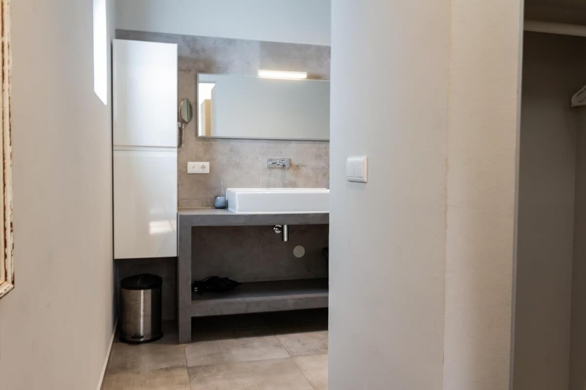 Stylish 4 Bedroom Modern Villa Design, Walking Distance From The Beach Jan Thiel Extérieur photo