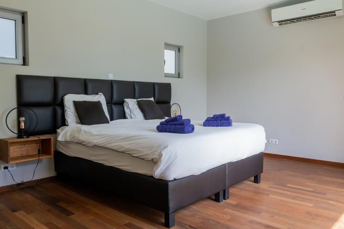 Stylish 4 Bedroom Modern Villa Design, Walking Distance From The Beach Jan Thiel Extérieur photo
