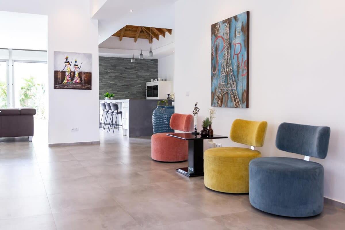 Stylish 4 Bedroom Modern Villa Design, Walking Distance From The Beach Jan Thiel Extérieur photo